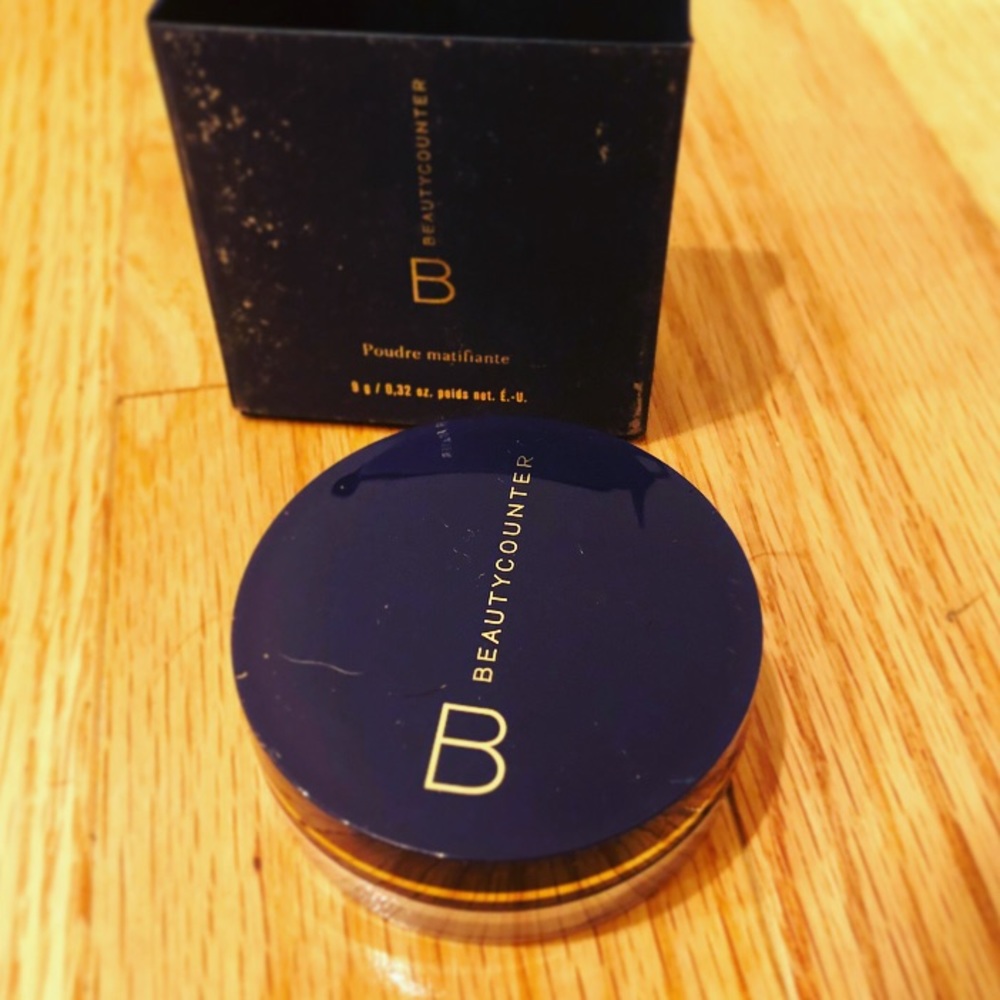 Beautycounter Matte Finishing Powder